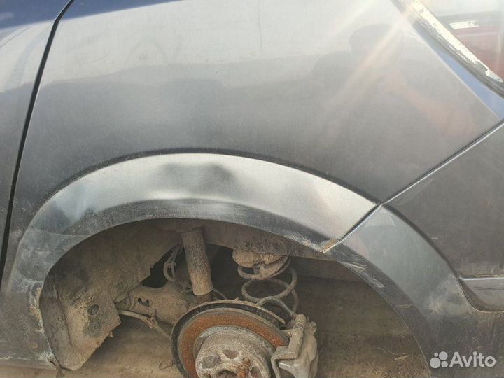 Задние крылья заднее Opel Astra H хэтчбек Z13DTH