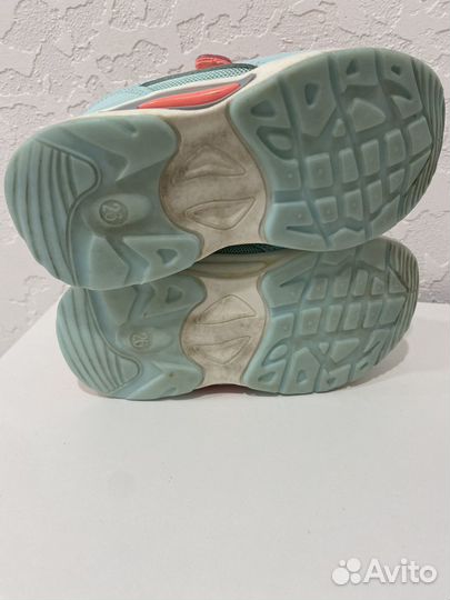 Кроссовки для девочки 25