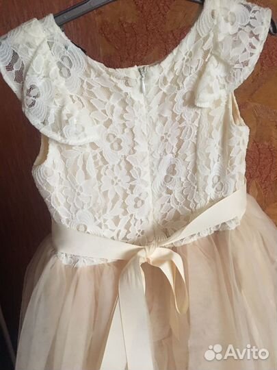 Платье праздничное 128