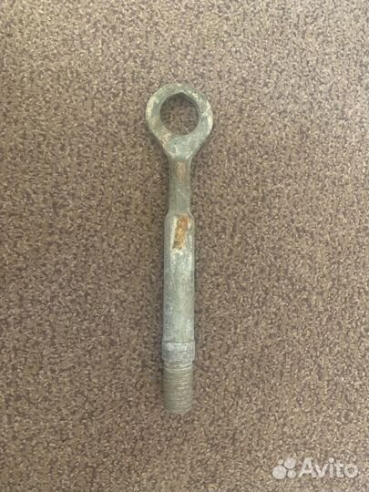 Буксировочный крюк mercedes