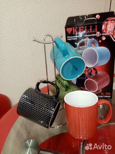 Набор кружек на подставке. Новый