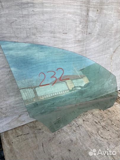 Стекло передней правой двери Audi A5 8T