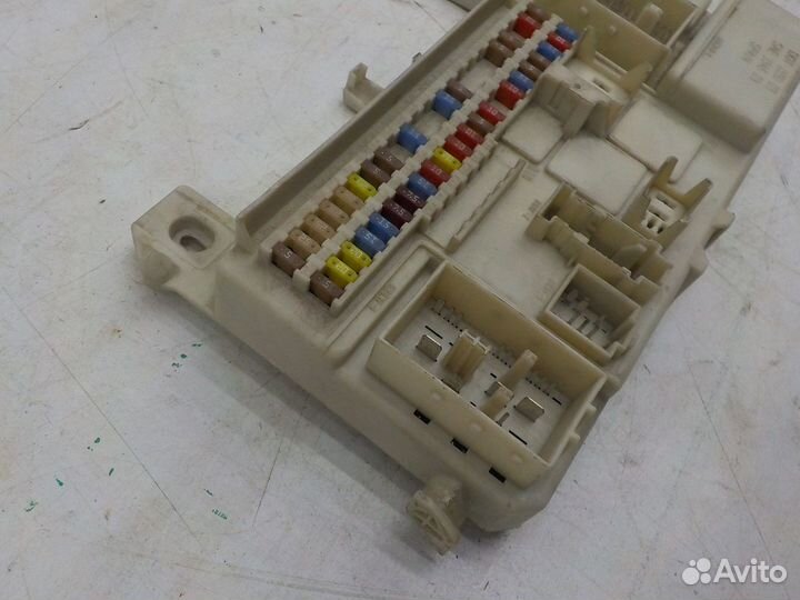 Блок предохранителей (салон) Volvo S40 2004