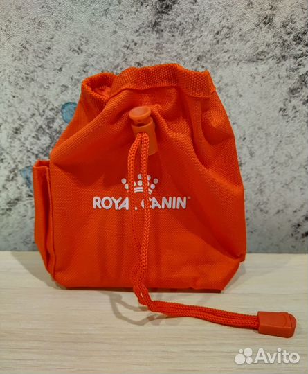 Сумочка для корма и лакомств Royal Canin