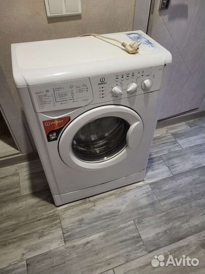 Стиральная машина indesit узкая