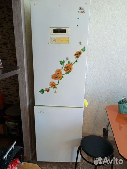 Холодильник бу LG рабочий
