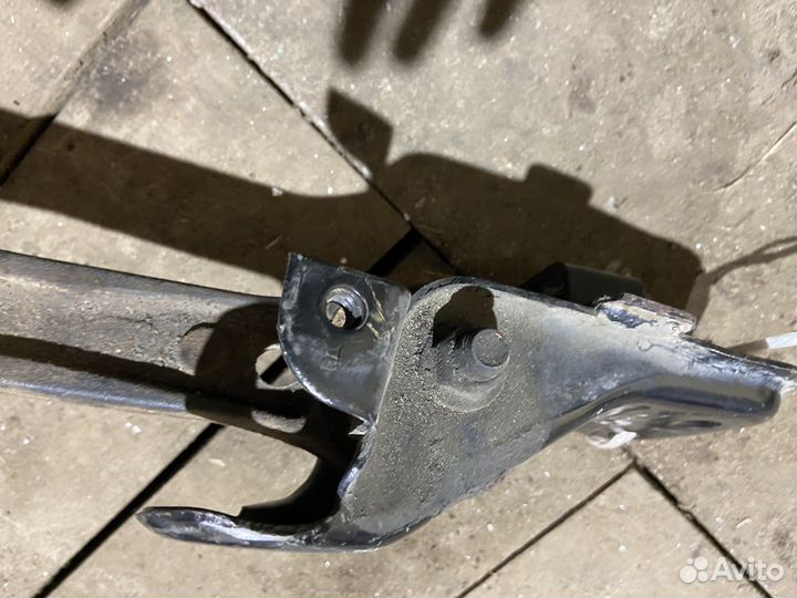 Ступица кулак задняя правая Legacy BE BH B12