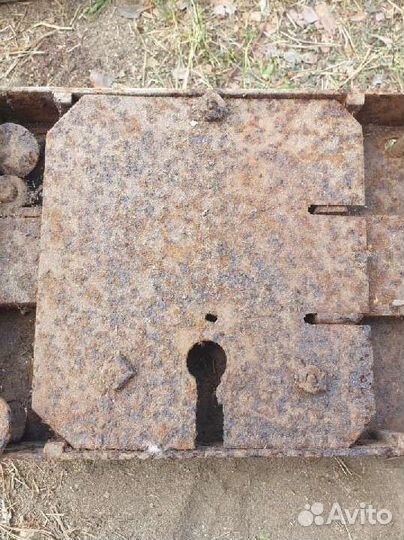 Замок амбарный старинный кованый накладной