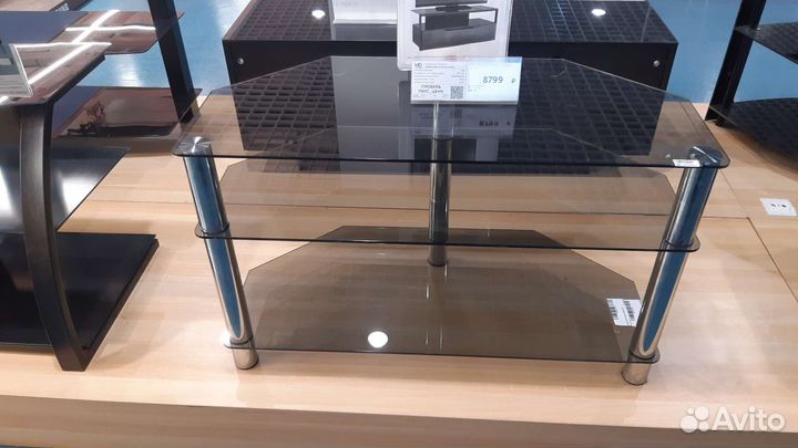 Тумбочка под телевизор стеклянная