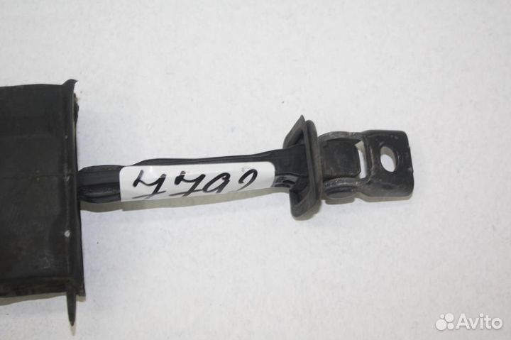 Ограничитель двери Volkswagen Polo (Sed RUS) 2011