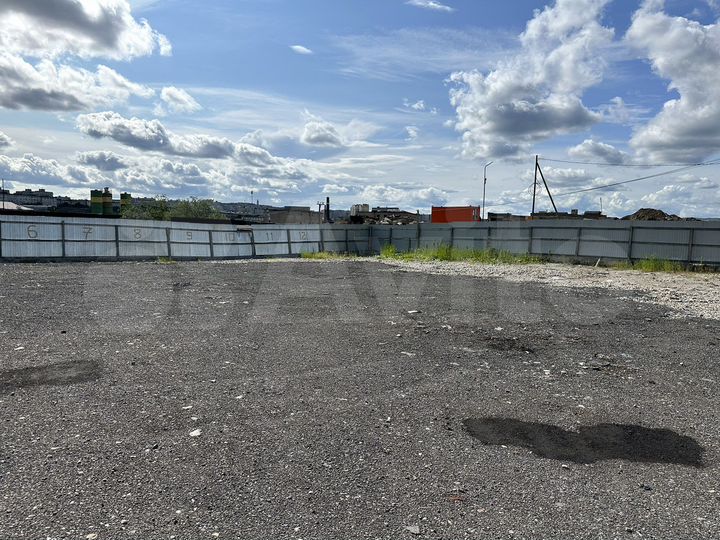 Открытый склад, стоянка 2000 м²