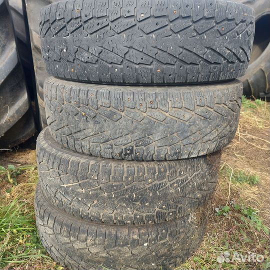 Nokian Tyres Hakkapeliitta C3 225/75 R16C 121R