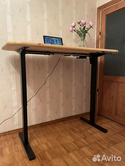 Стол для работы стоя / сидя с электроприводом
