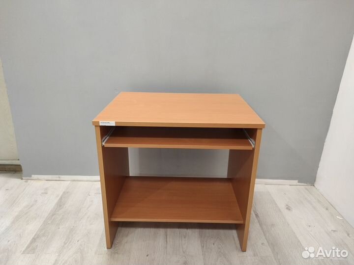 Стол компьютерный с пдк. Новый 03728