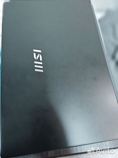 Игровой ноутбук Msi B12M-210RU идеальное состояние