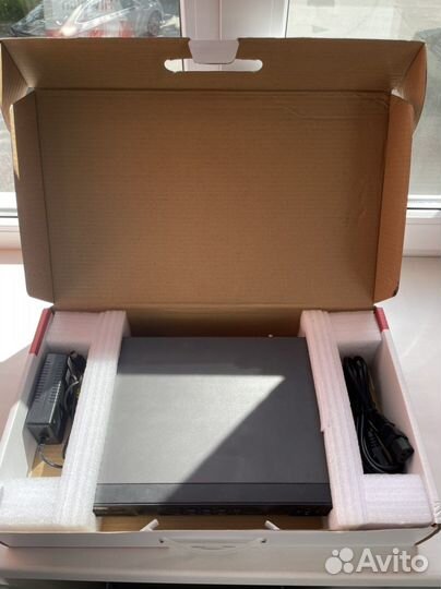 Сетевой видеорегистратор Hikvision DS-7604NI-S