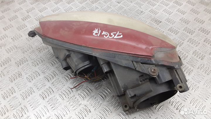 Фара 1K6941029C Volkswagen Golf 5 (2003-2009)