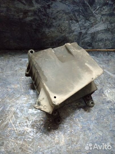 Корпус воздушного фильтра LADA Priora