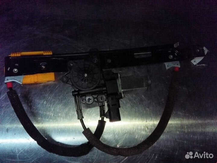 Стеклоподъемник электрический задний левый Jaguar