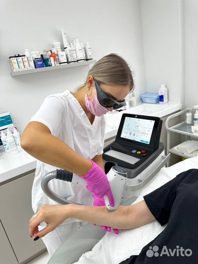 Портативный аппарат для гидродермабразии