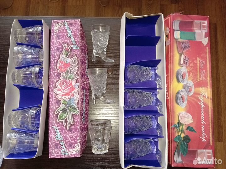 Хрусталь.Графины,рюмки.Салфетница.Цветок. Розетки