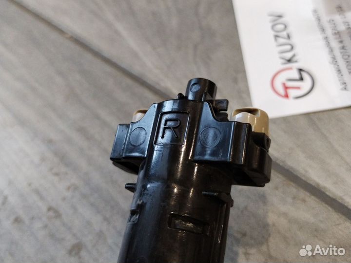 Омыватель фары Lexus LX450D LX570 15-21 правый