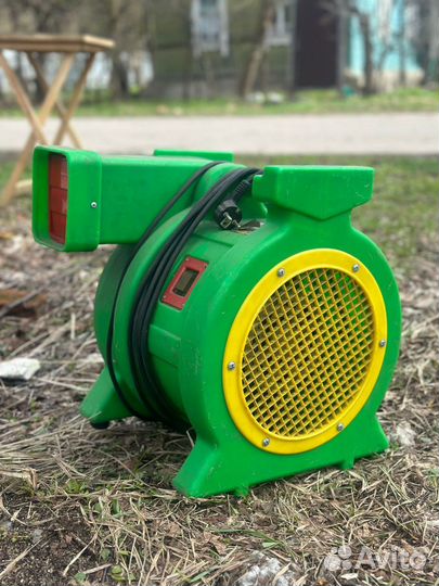 Детский надувной батут