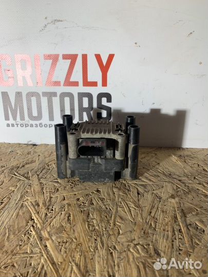 Катушка зажигания Volkswagen Golf 1K BSE 2008