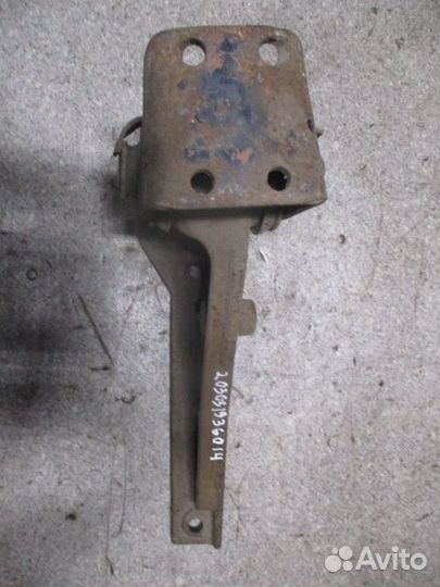 Кронштейн подвески кабины Mercedes-Benz A387891432