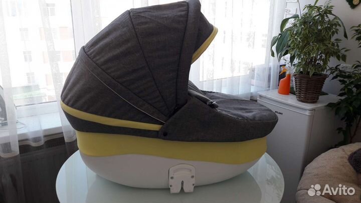 Коляска 2 в 1 (люлька+сидячий блог)