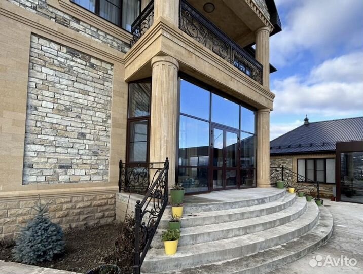 Олиминовой окна витражи