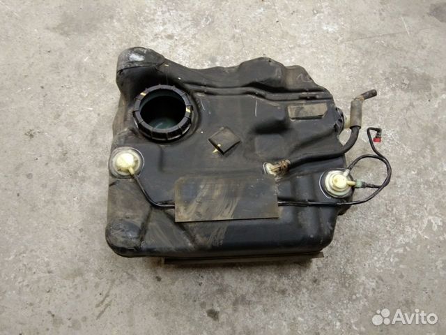 Бензобак (топливный бак) Мазда 3 BL