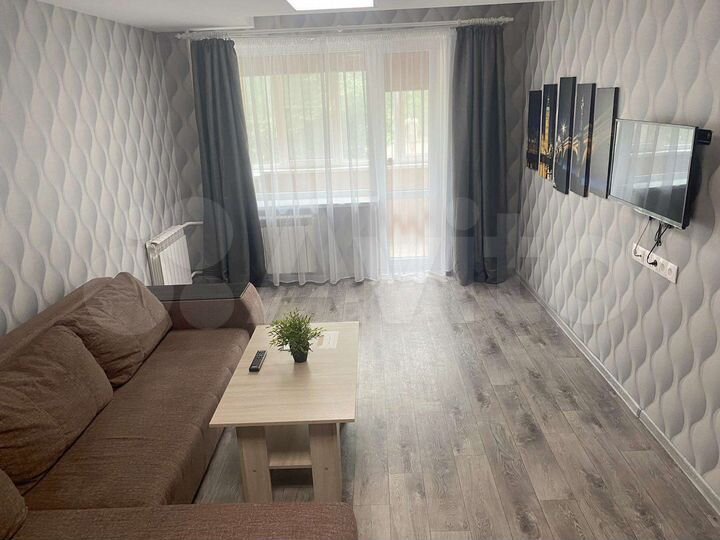 2-к. квартира, 56 м², 1/9 эт.