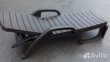 Шезлонг пластиковый 