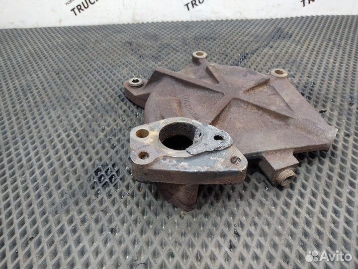 Корпус водяного насоса Renault Magnum