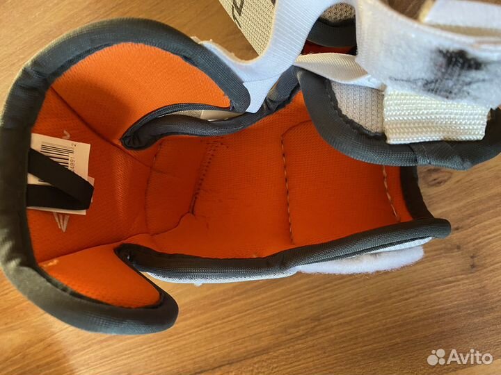 Элементы хоккейной формы на ребенка