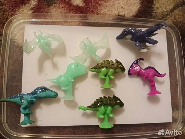 Динозавры мир юрского периода и два стикетса