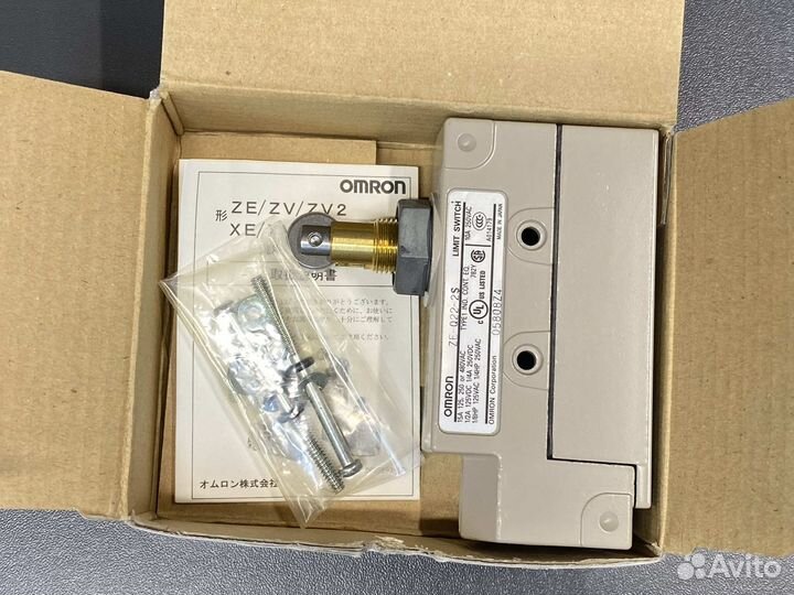 Omron ZE-Q22-2S Датчик, новый, 1 шт