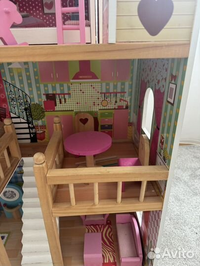 Дом для куклы деревянный с набором мебели