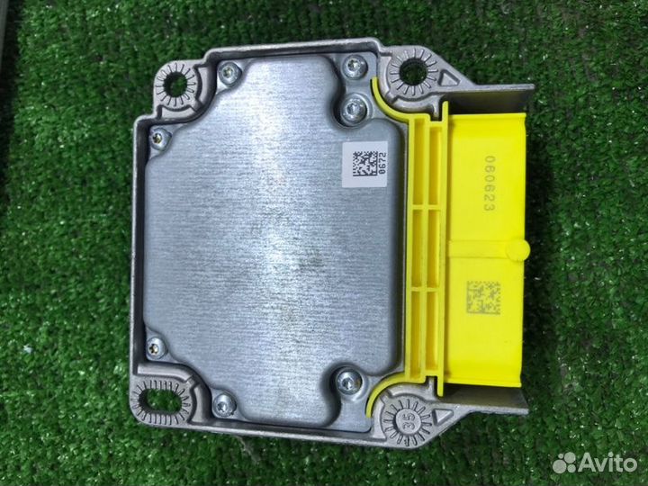 Блок управления аирбаг Audi A8 D3 BVJ 4.2 FSI 2007