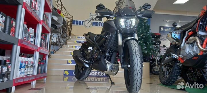 Мотоцикл Bajaj Dominar 400 UG Touring