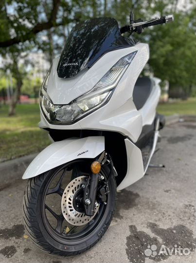 Скутер honda PCX125