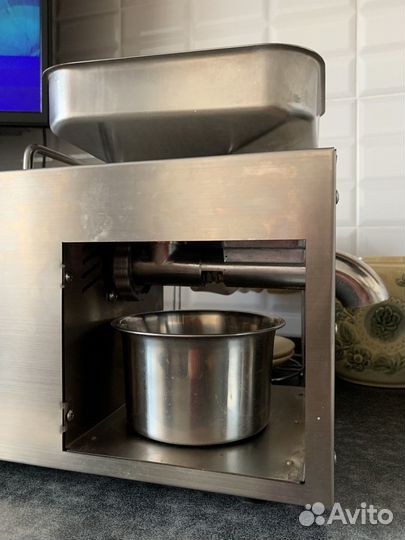 Шнековый маслопресс