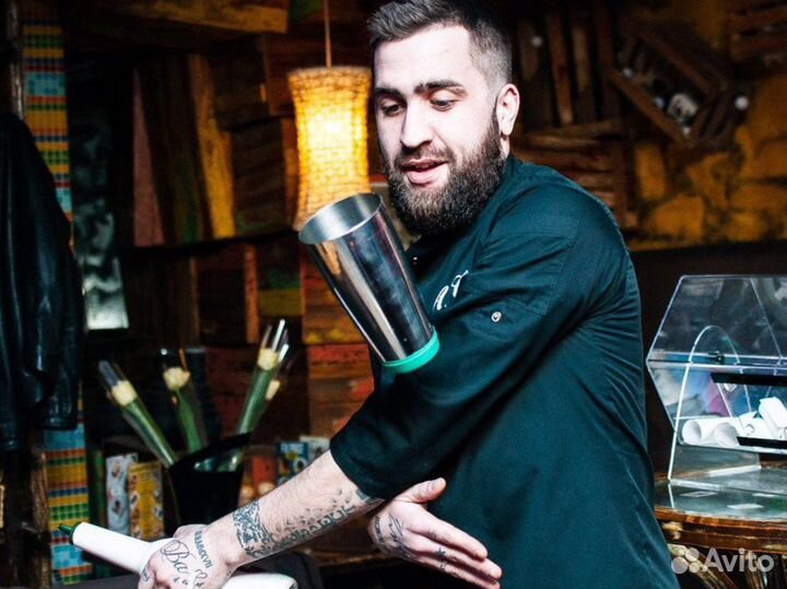 Бармен Шоу Горка из Шампанского