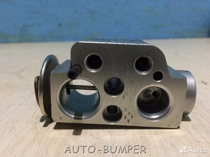 VW Transporter T5 2003- Клапан кондиционера