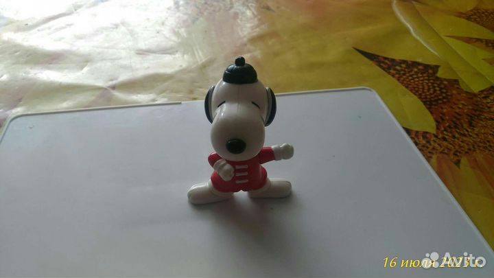 Игрушки из макдональдса Серия Снупи Вокруг света