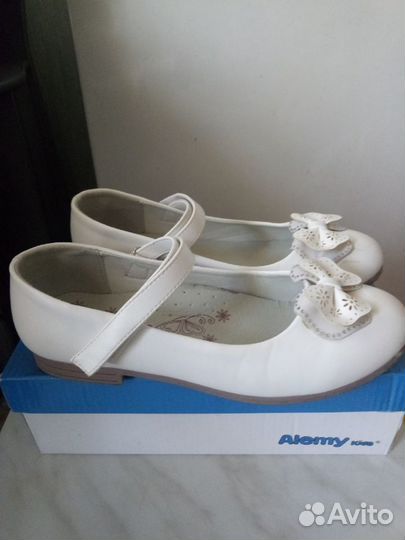 Белые туфли