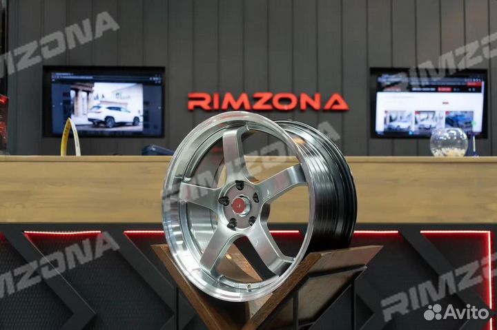 Литой диск advan R18 5x114.3 sv
