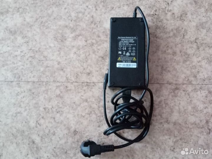 Блок питания/зарядное устройство 2А