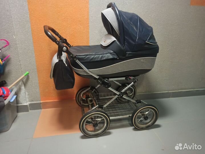 Коляска roan